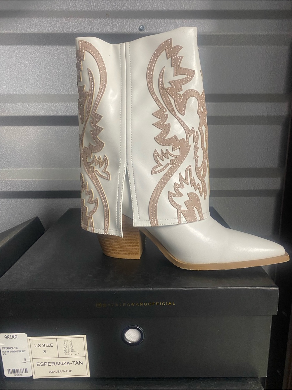 AKIRA White Lace-Up Western Boots with Tan Stitching